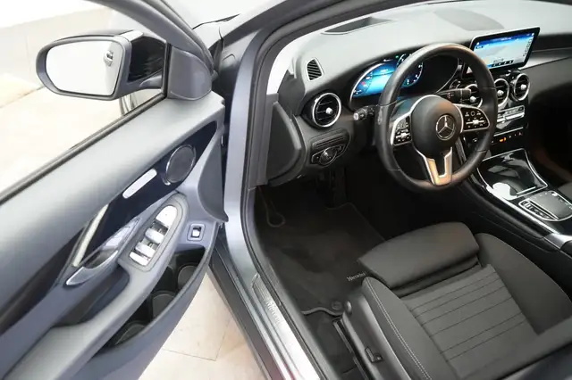 Mercedes-Benz GLC view 14
