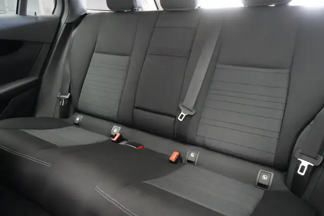 Mercedes-Benz GLC view 10