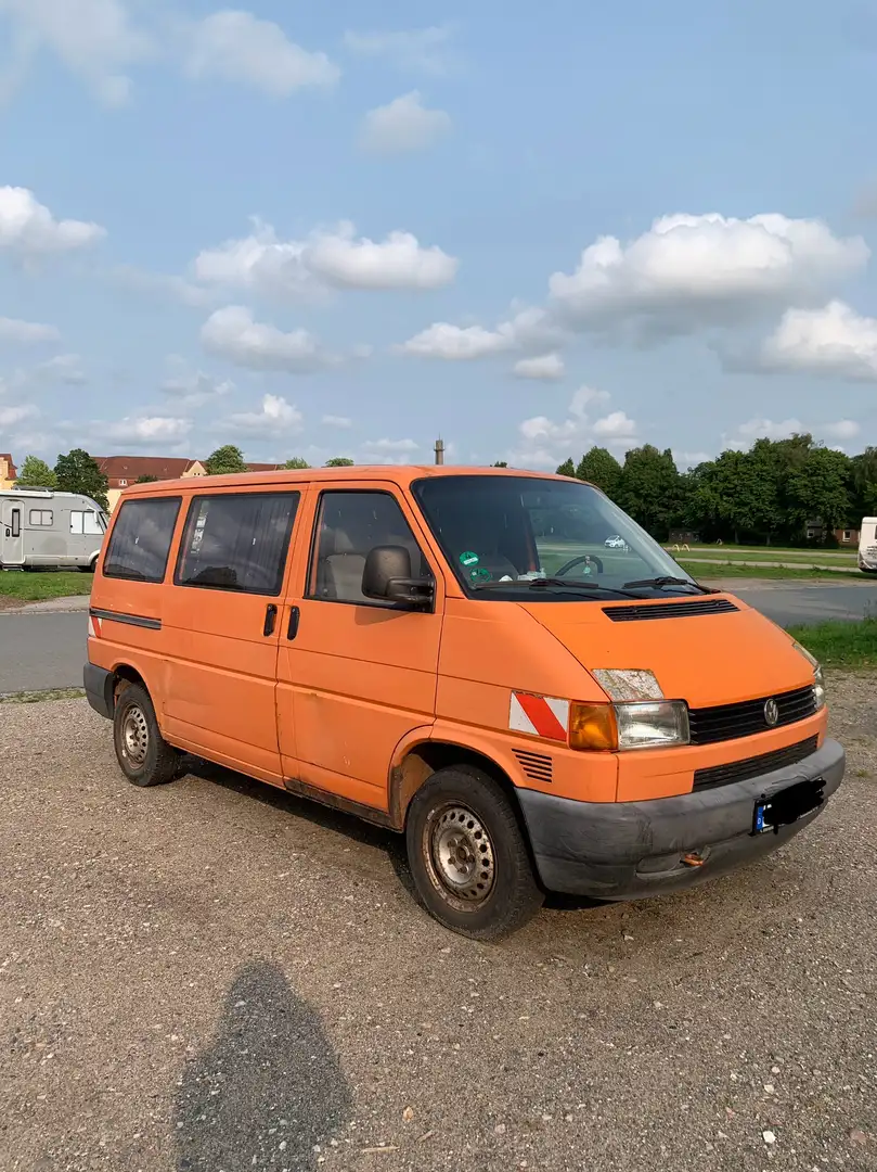 Volkswagen T4 Оранжевый - 1