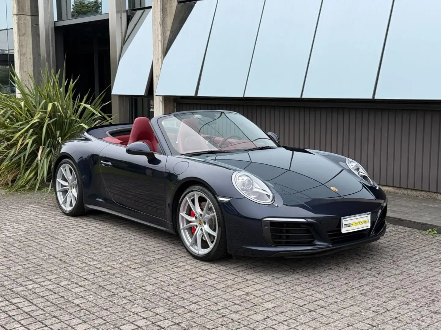 Porsche 991 Carrera 4S Cabrio * CHRONO * APPROVED * Bleu - 1