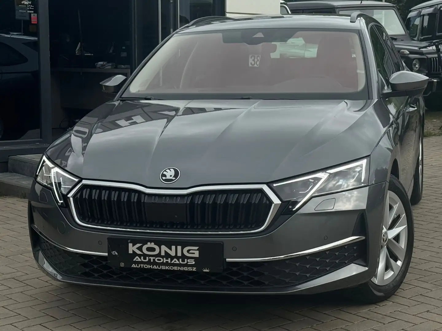 Skoda Octavia Combi 2.0 TDI 110 kW Selection RS-Sportsitze Grau - 2