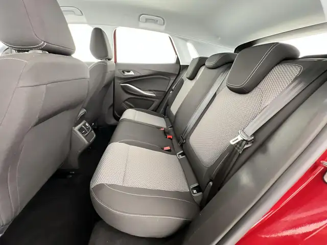 Opel Grandland view 8