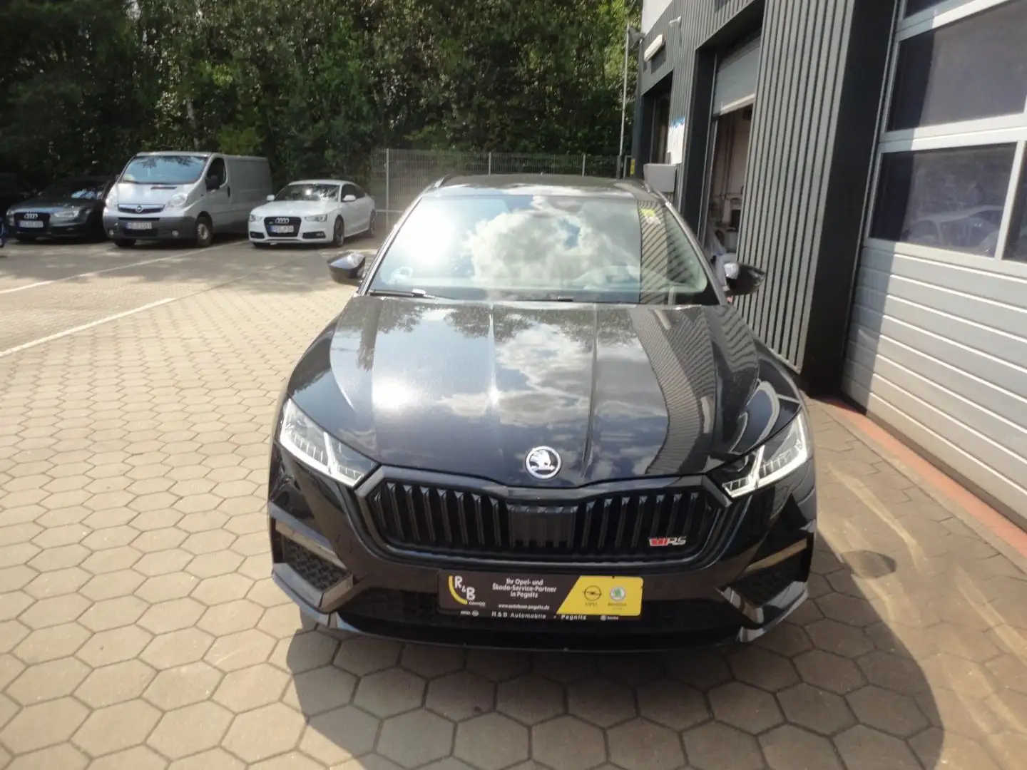 Skoda Octavia Combi RS 2.0 TDI+Navi+Alufelgen+Klimaaut Noir - 2