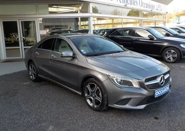 Mercedes-Benz CLA 180 Classe Mercedes 180 sensation 7g-dct