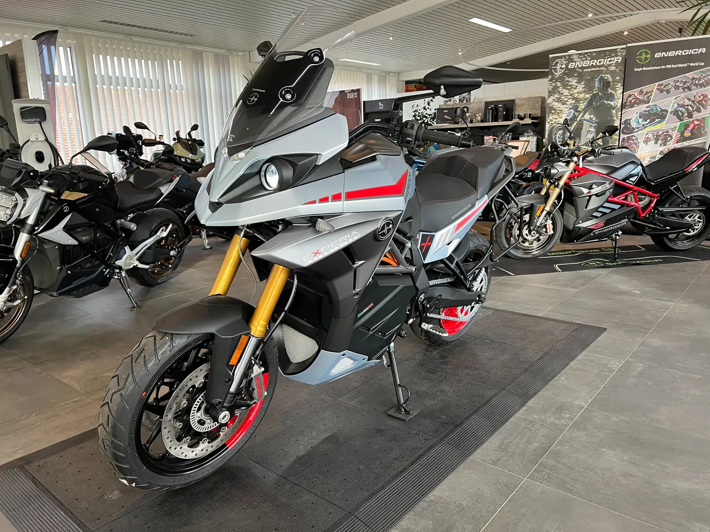 Energica Experia Vorführer Grijs - 2