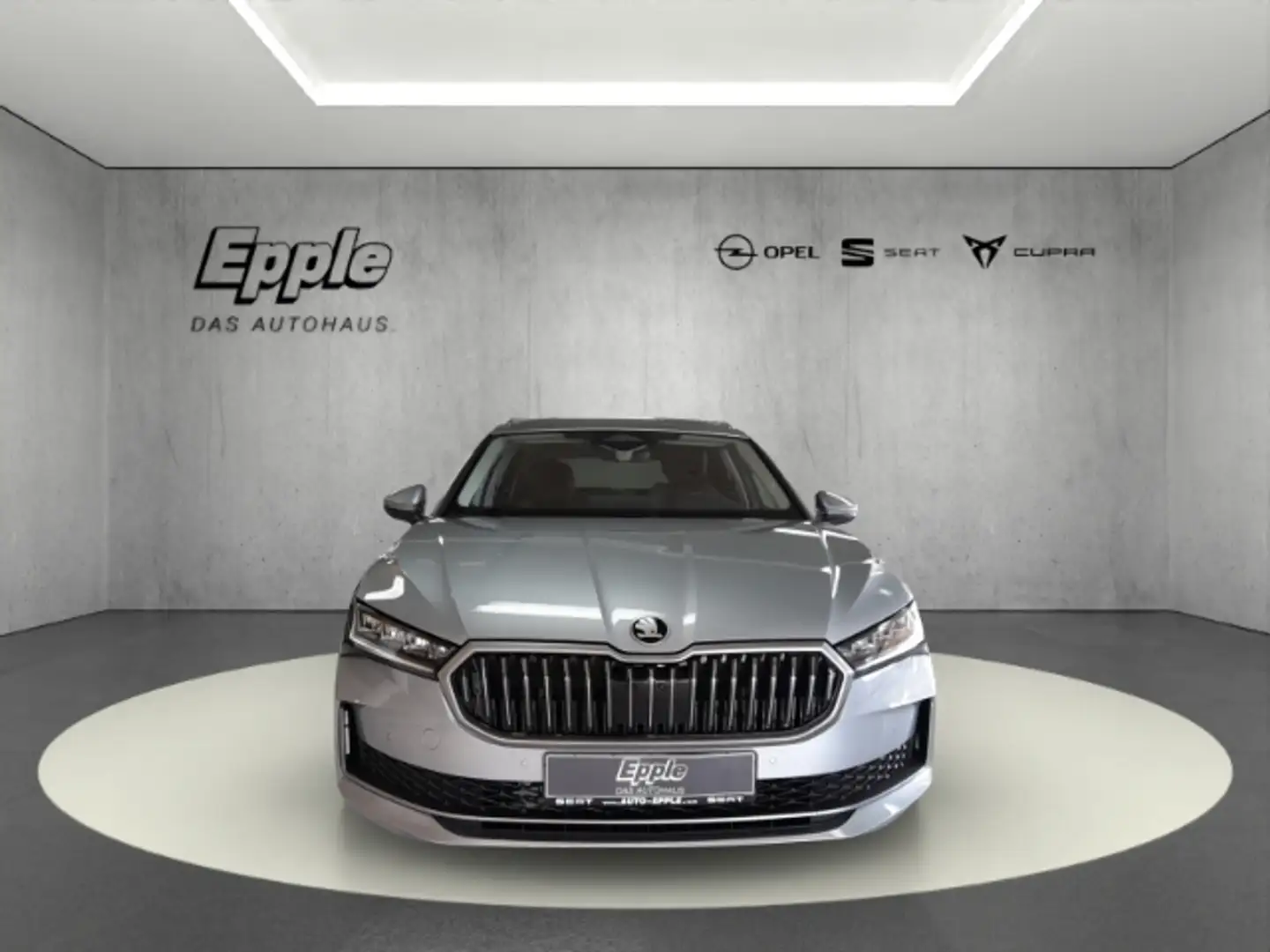 Skoda Superb 2.0 TDI WKR inkl. 4x4 Selection Digitales Cockpit Gris - 2