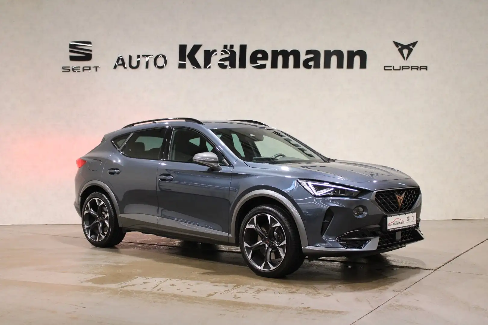 CUPRA Formentor VZ e-Hybrid 180kW*MATRIX-LED*AHK*Navi* Grau - 1