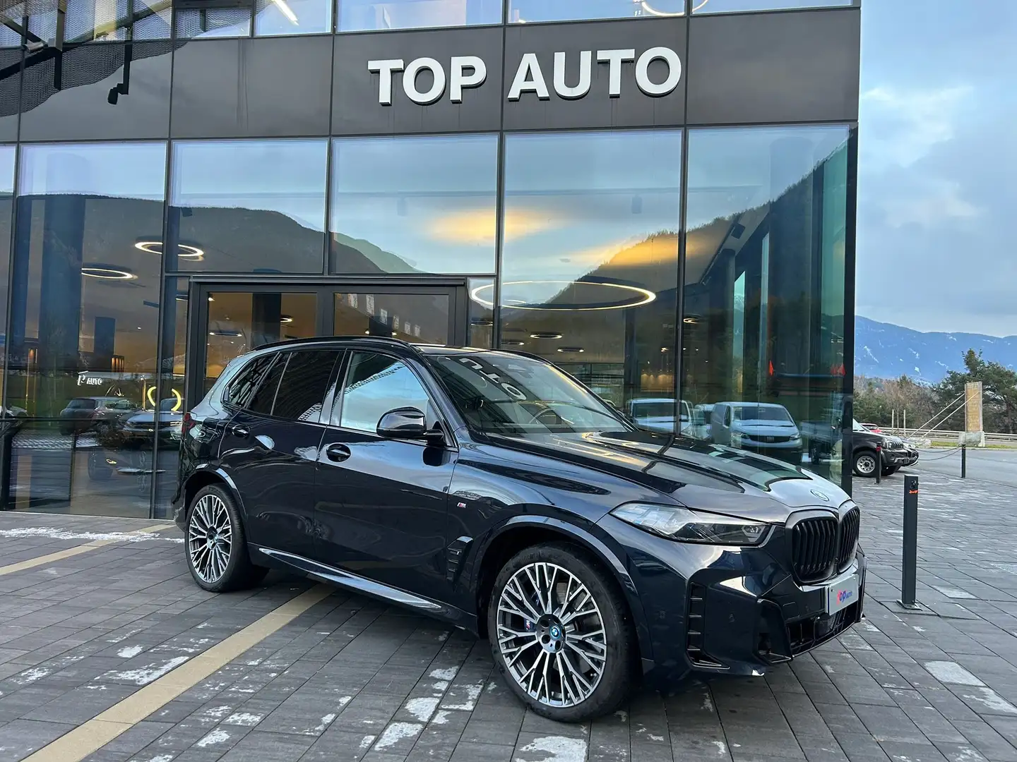 BMW X5 50e MSPORT PRO PLUG IN 22" GANCIO TRAINO Nero - 1