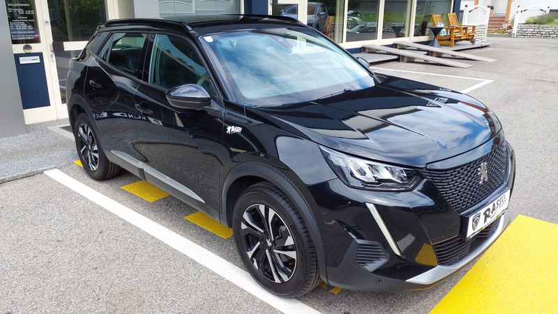 Peugeot 2008 1.5 BlueHDI 100 Allure — photo 12