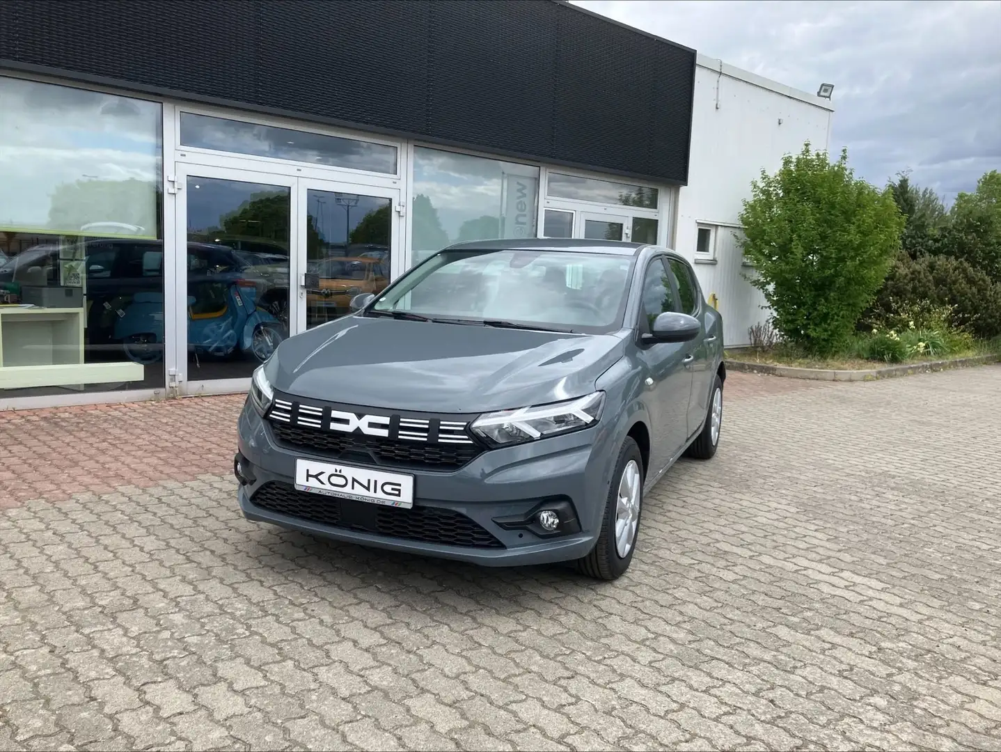 Dacia Sandero Expression TCe 100 ECO-G Grau - 1