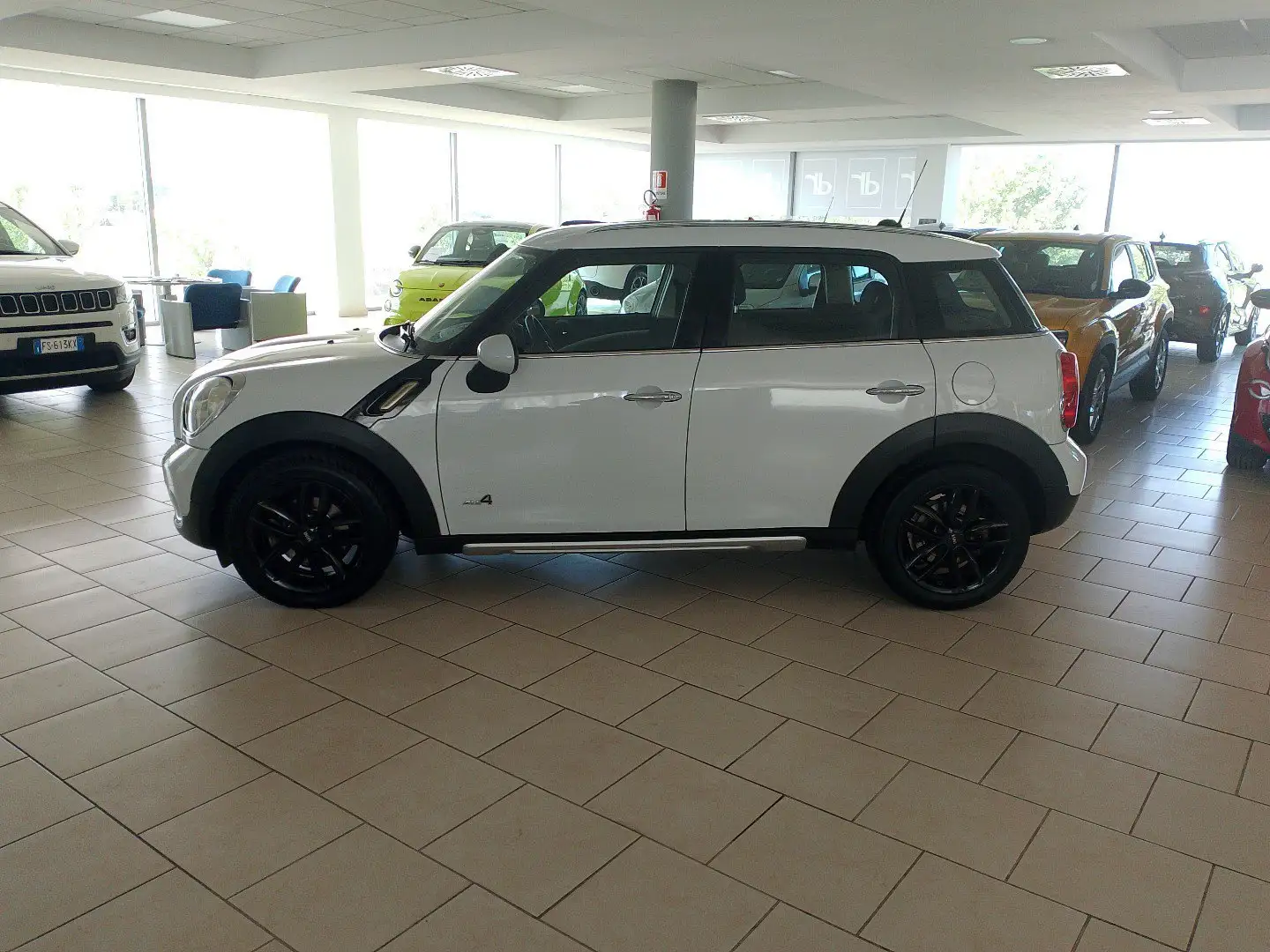 MINI Cooper Countryman Mini Mini 1.6 Cooper ALL4 Automatica Bianco - 2