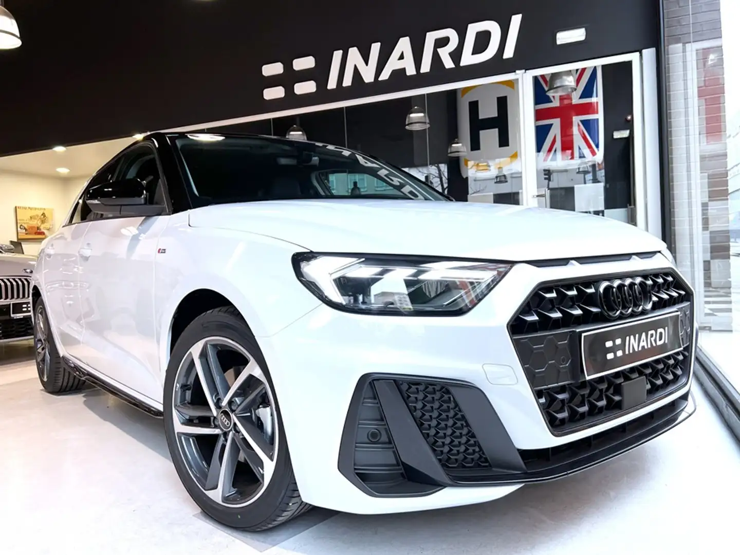 Audi A1 Sportback 35 TFSI Adrenalin Black Edition S tronic Wit - 1