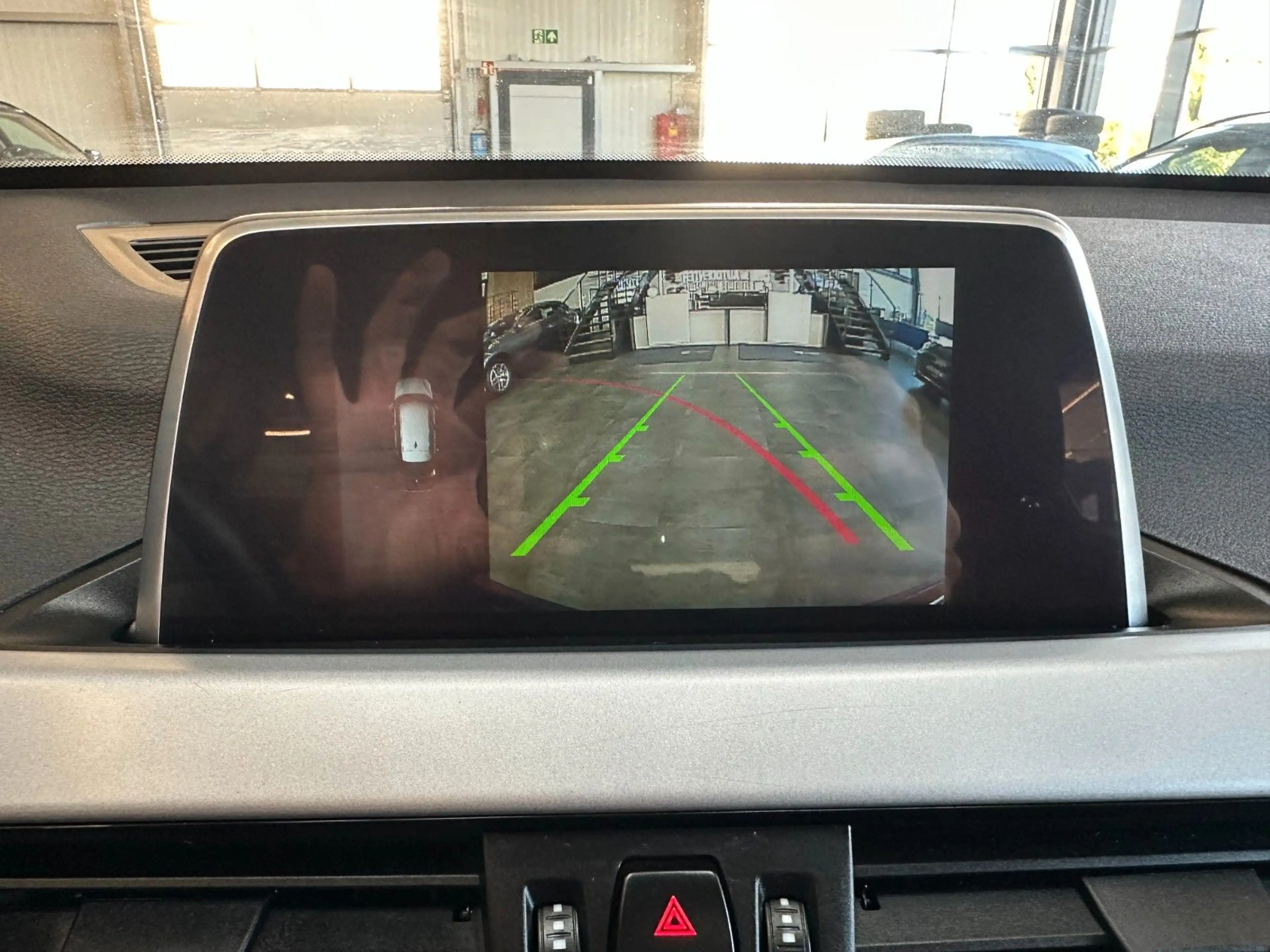 BMW X1 sDrive *TÜV 6/28*NAV*TEMPO*2-ZONEN*PDC(CAM)* — photo 15