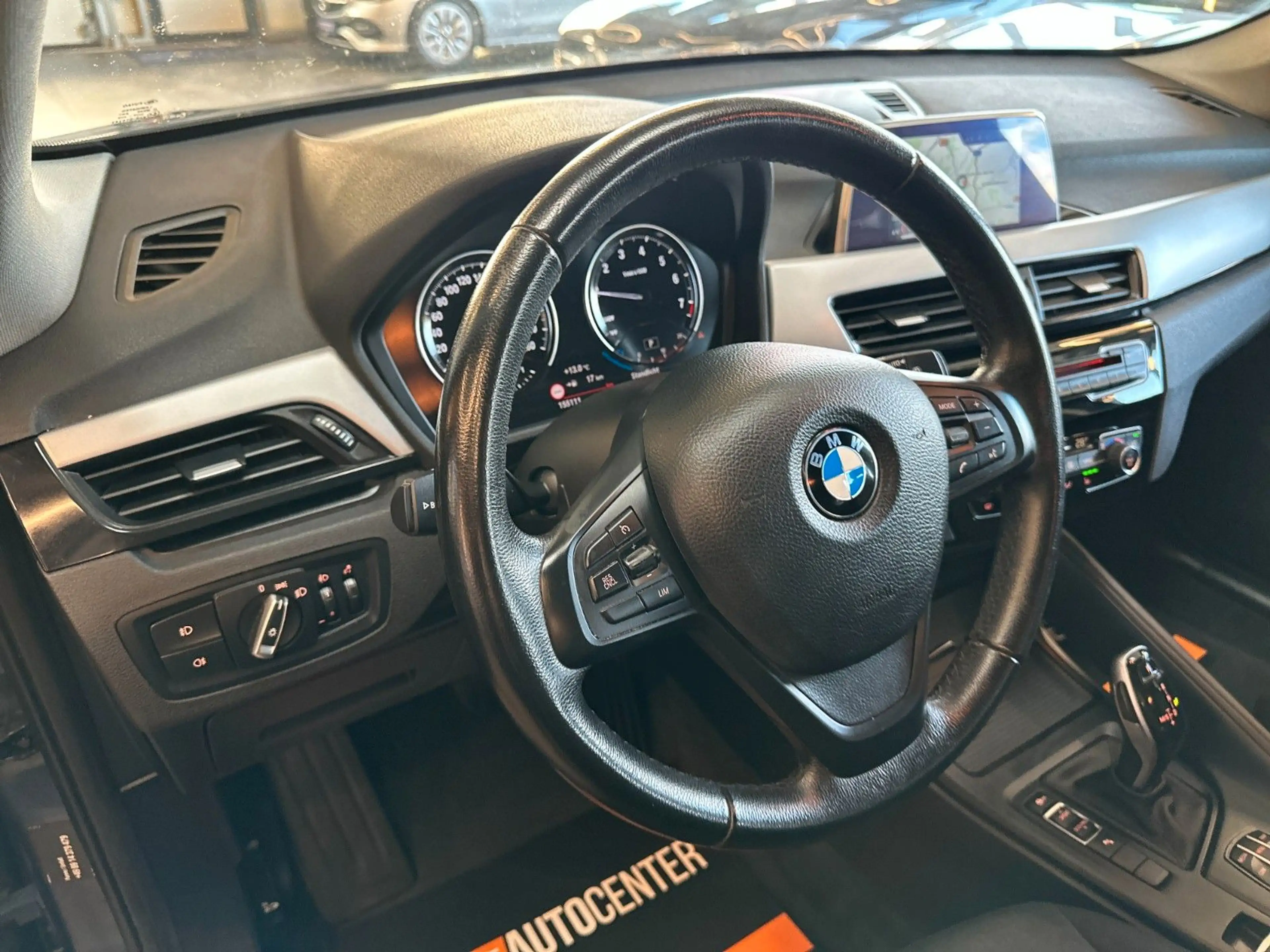 BMW X1 sDrive *TÜV 6/28*NAV*TEMPO*2-ZONEN*PDC(CAM)* — photo 9