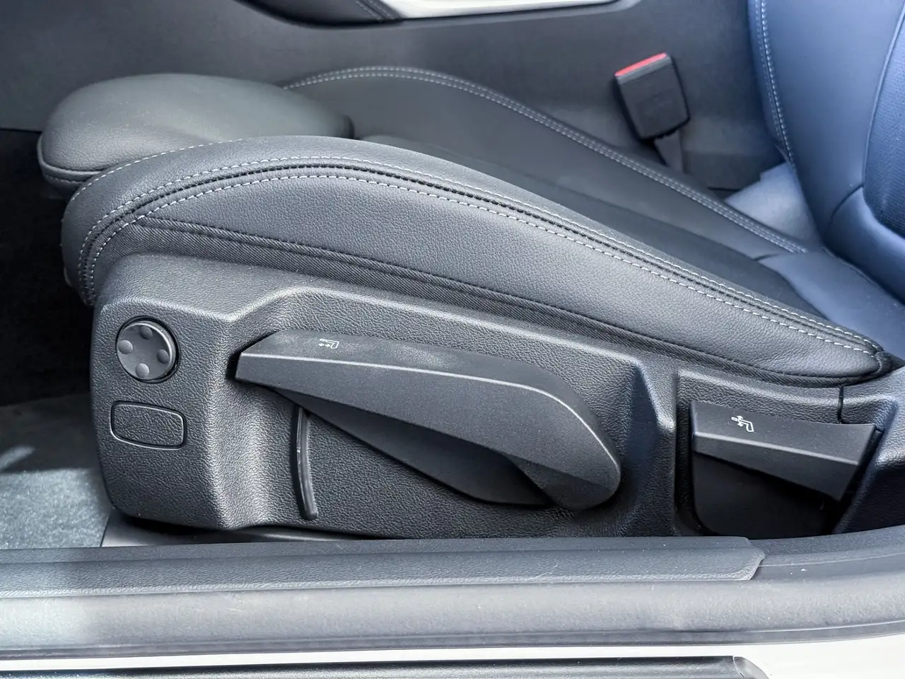 BMW i4 2026 — фото 13