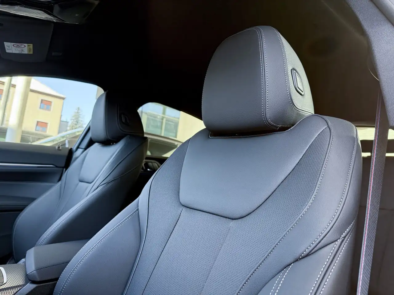 BMW i4 2026 — фото 12