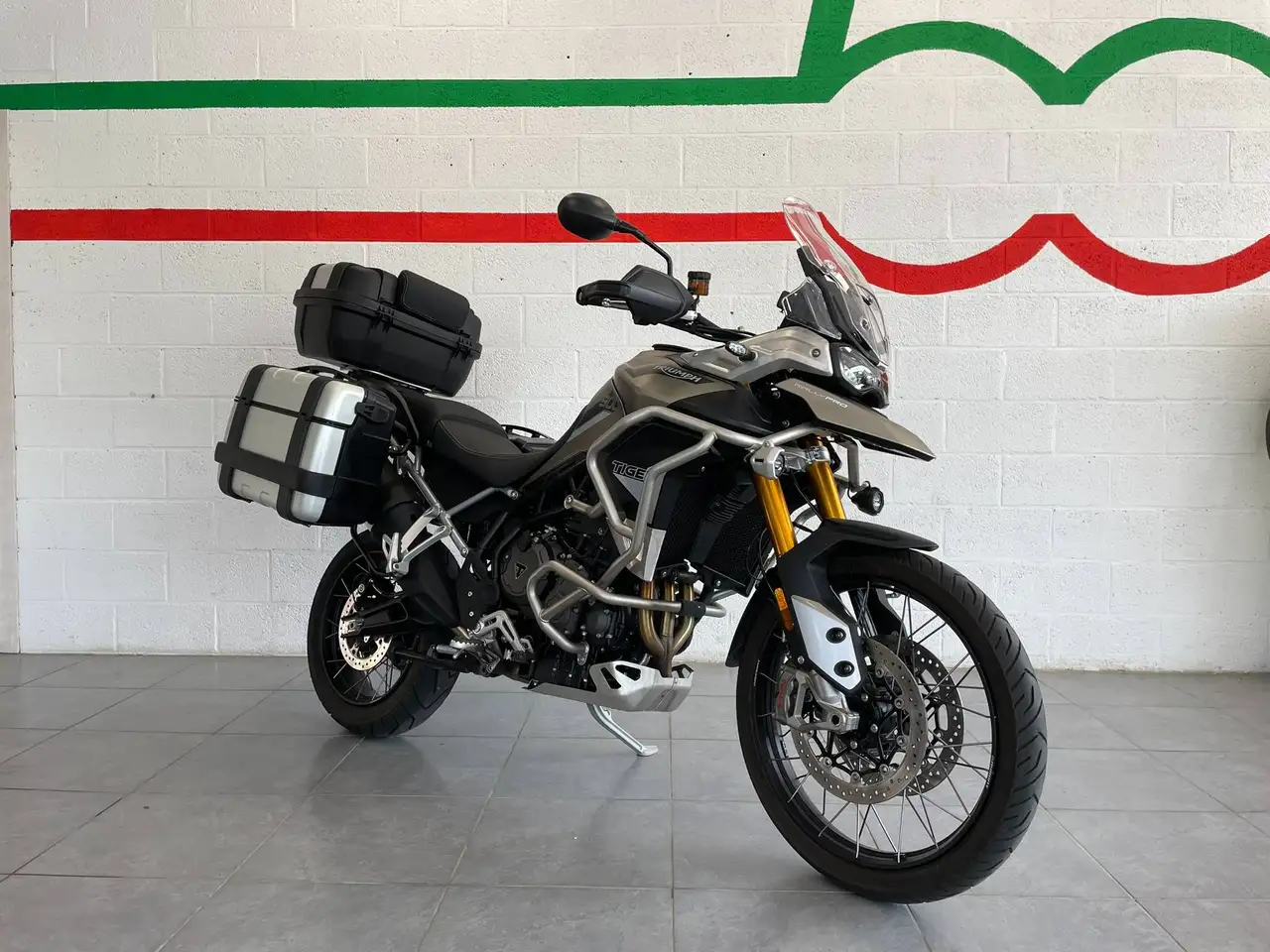 Triumph Tiger 900