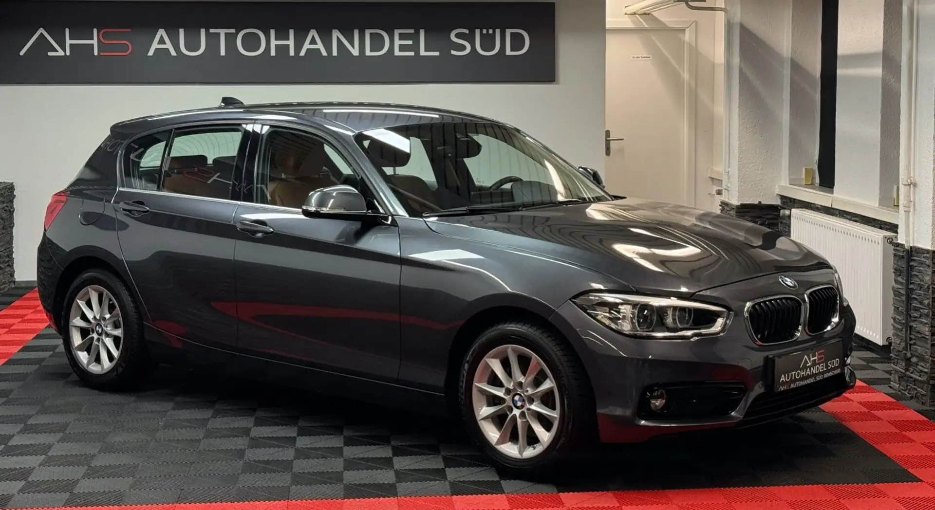 BMW 125 i Sport Line*LEDER*NAVI*LED*KAMERA* Gris - 2