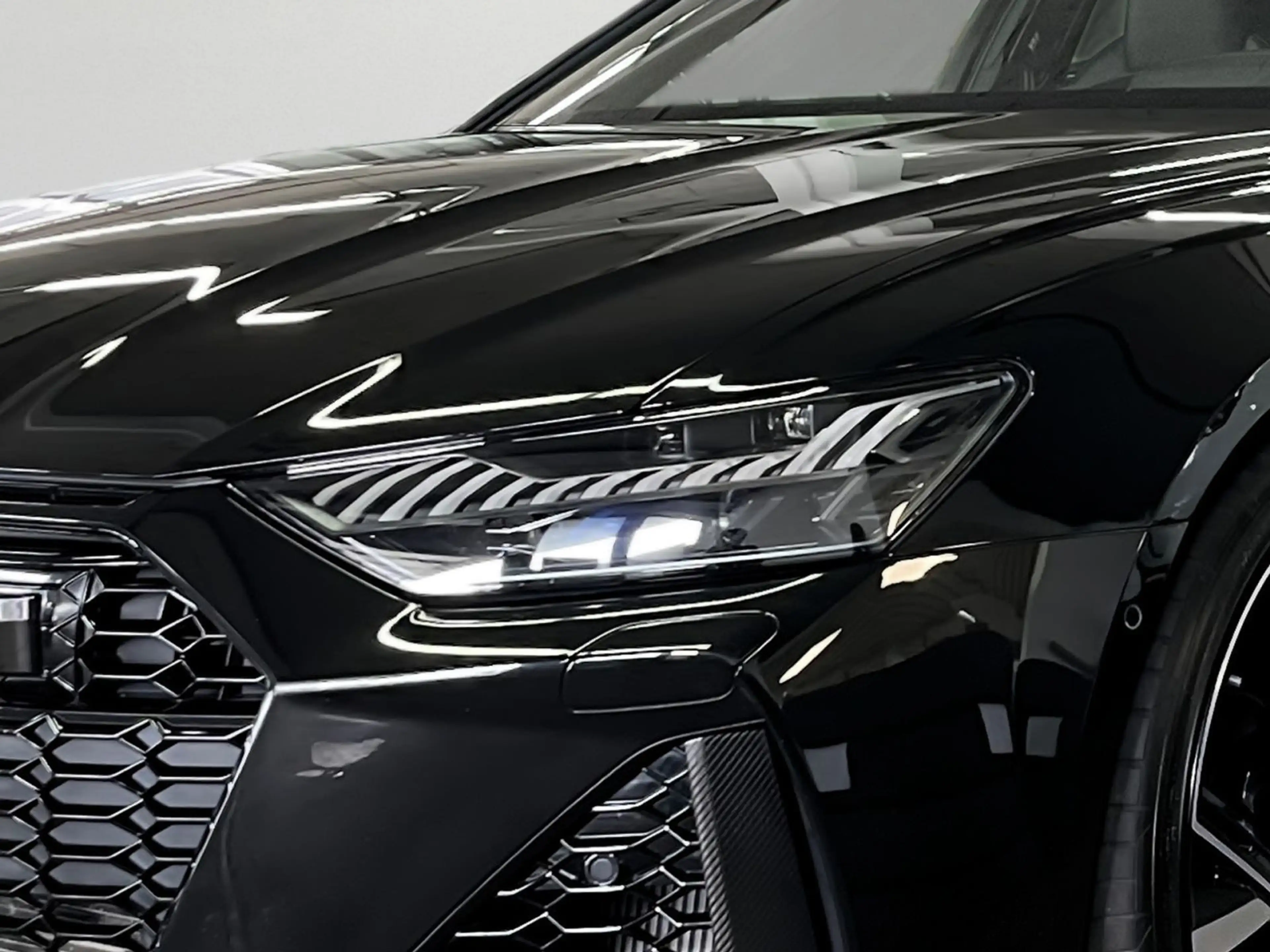 Audi RS6 RS6 Avant 4.0 TFSI quattro PANO B&O Stadt+Tour R — photo 7