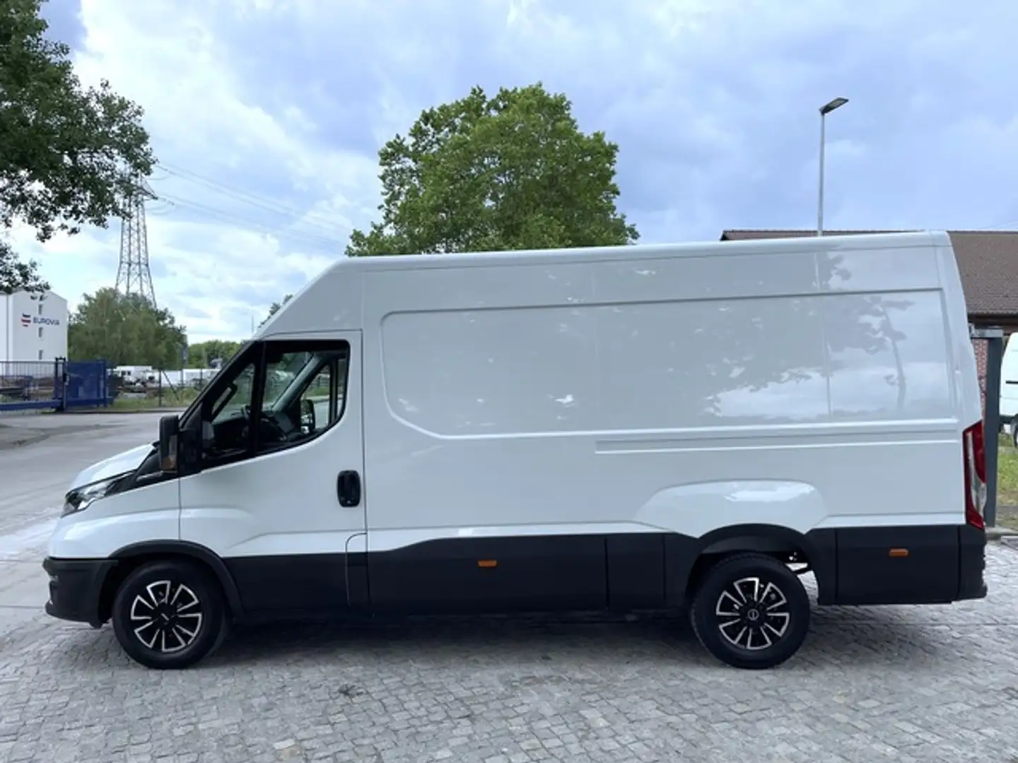 Iveco Daily 35 S 14  L2H2 1.Hand*Klima*Tempomat*DAB Weiß - 2