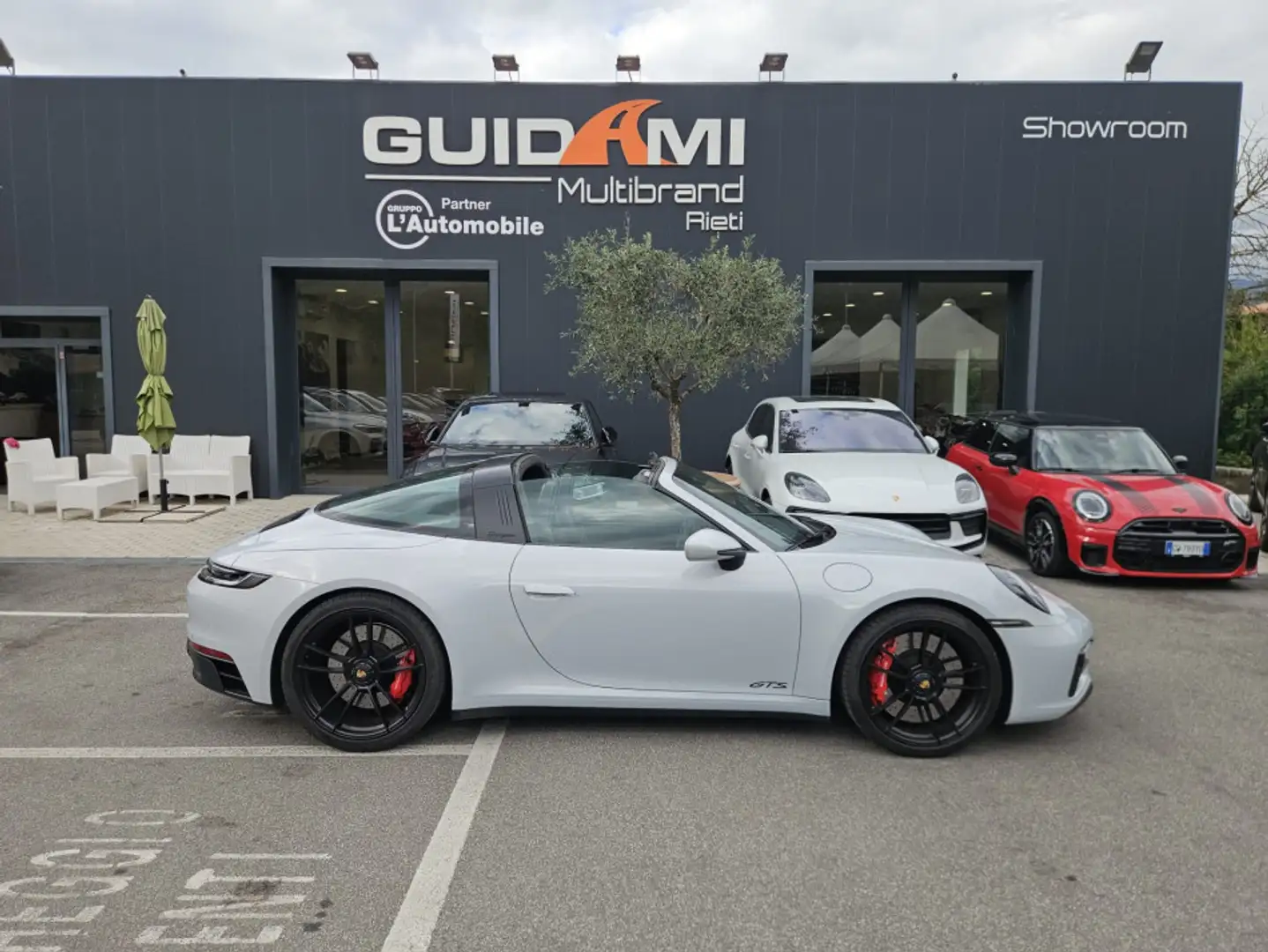Porsche 911 911 (992) Targa 3.0 4 GTS auto Grau - 1