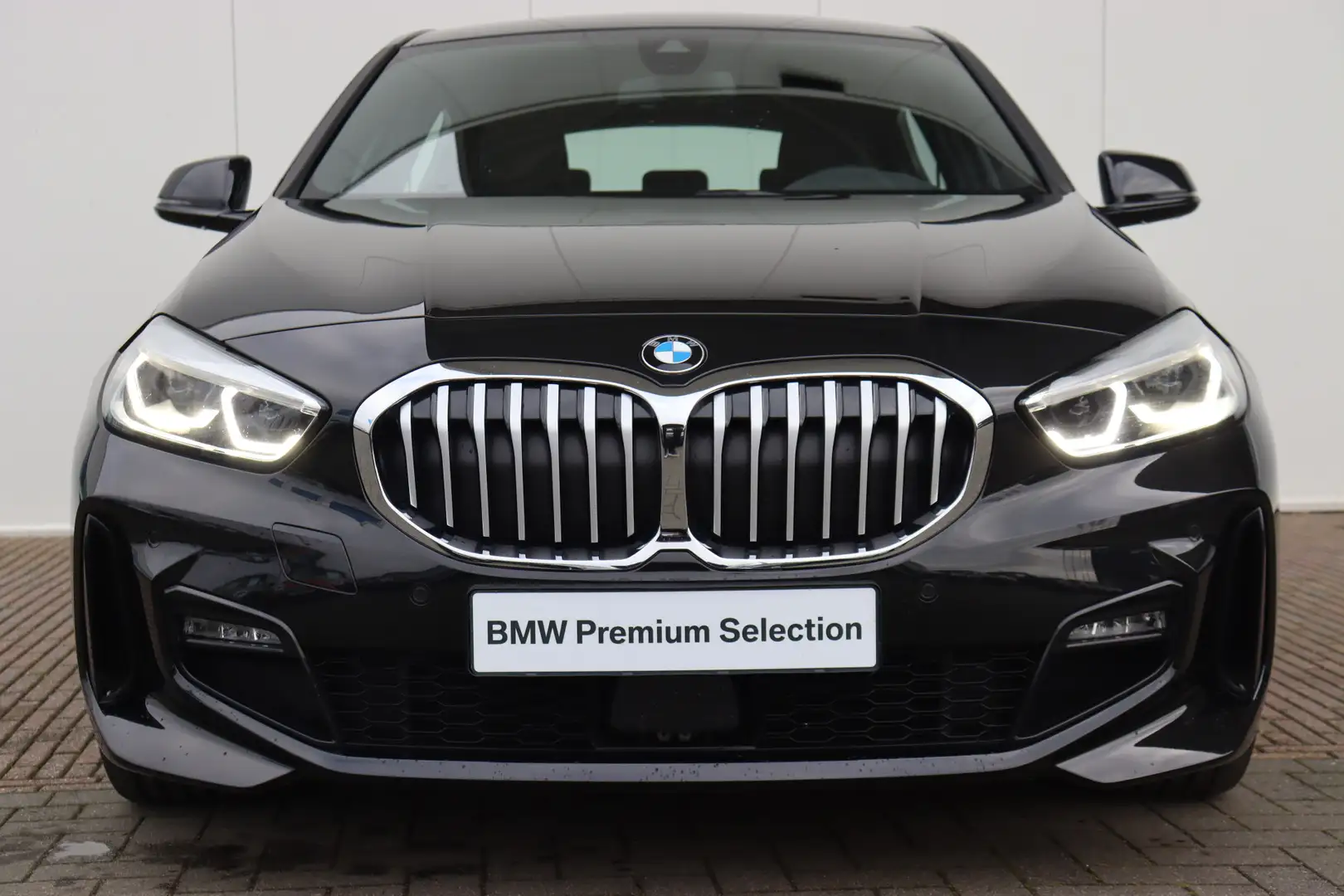 BMW 1 Serie 5-deurs 118i | High Executive M-Sportpakke Zwart - 2