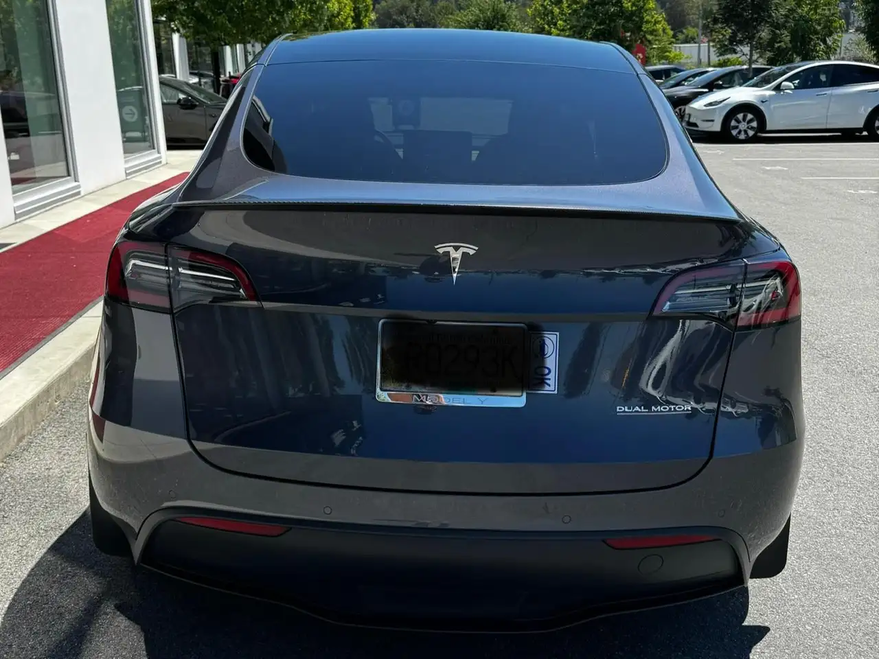 Tesla Model Y снимка Tesla Model Y