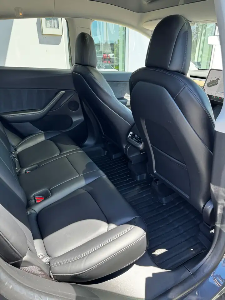 Tesla Model Y снимка Tesla Model Y