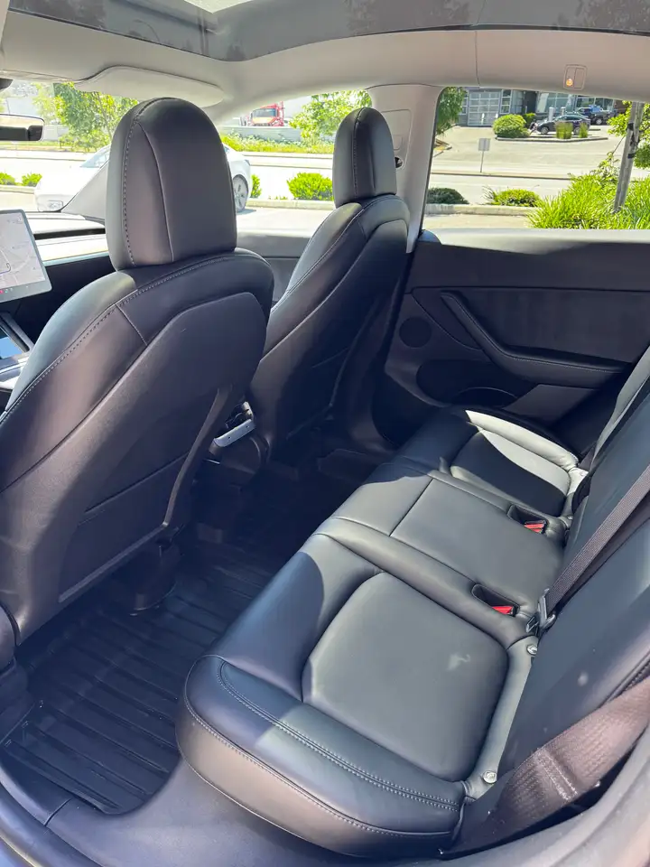 Tesla Model Y снимка Tesla Model Y