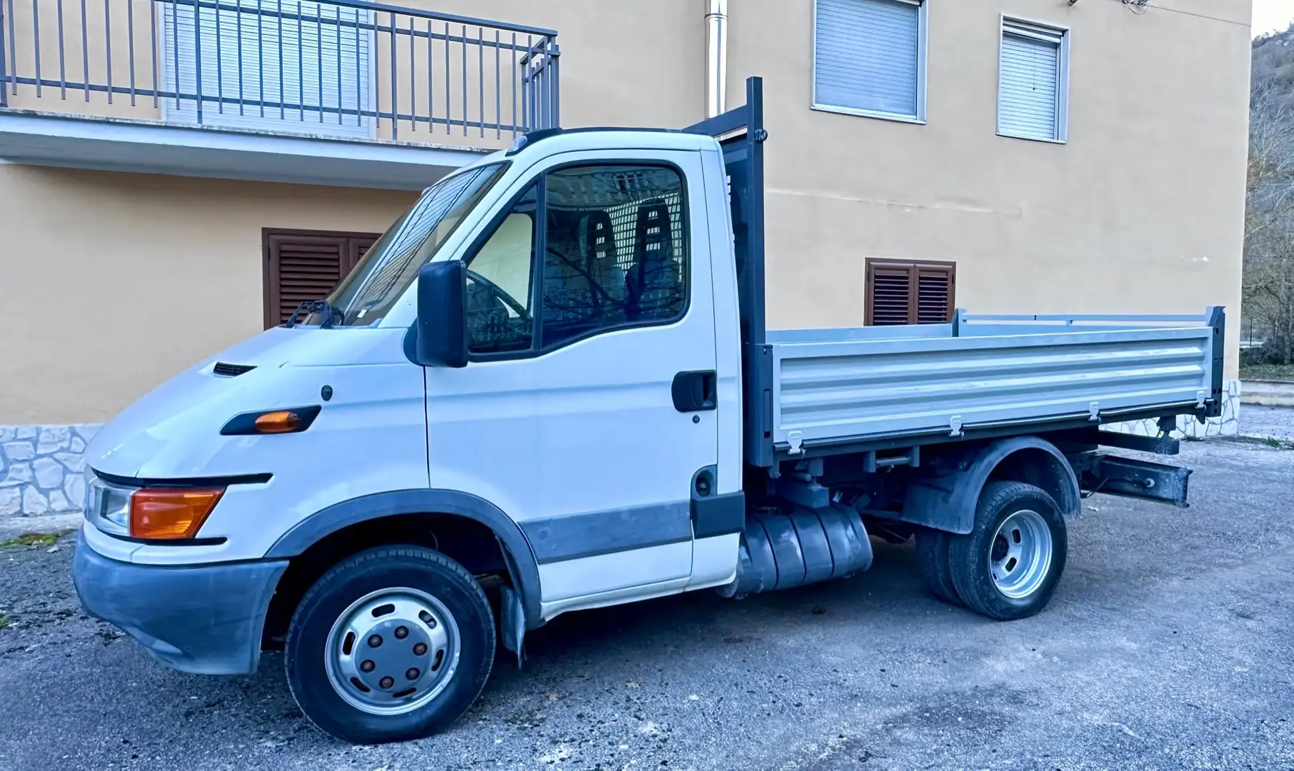 Iveco Daily 35c10 Blanc - 1