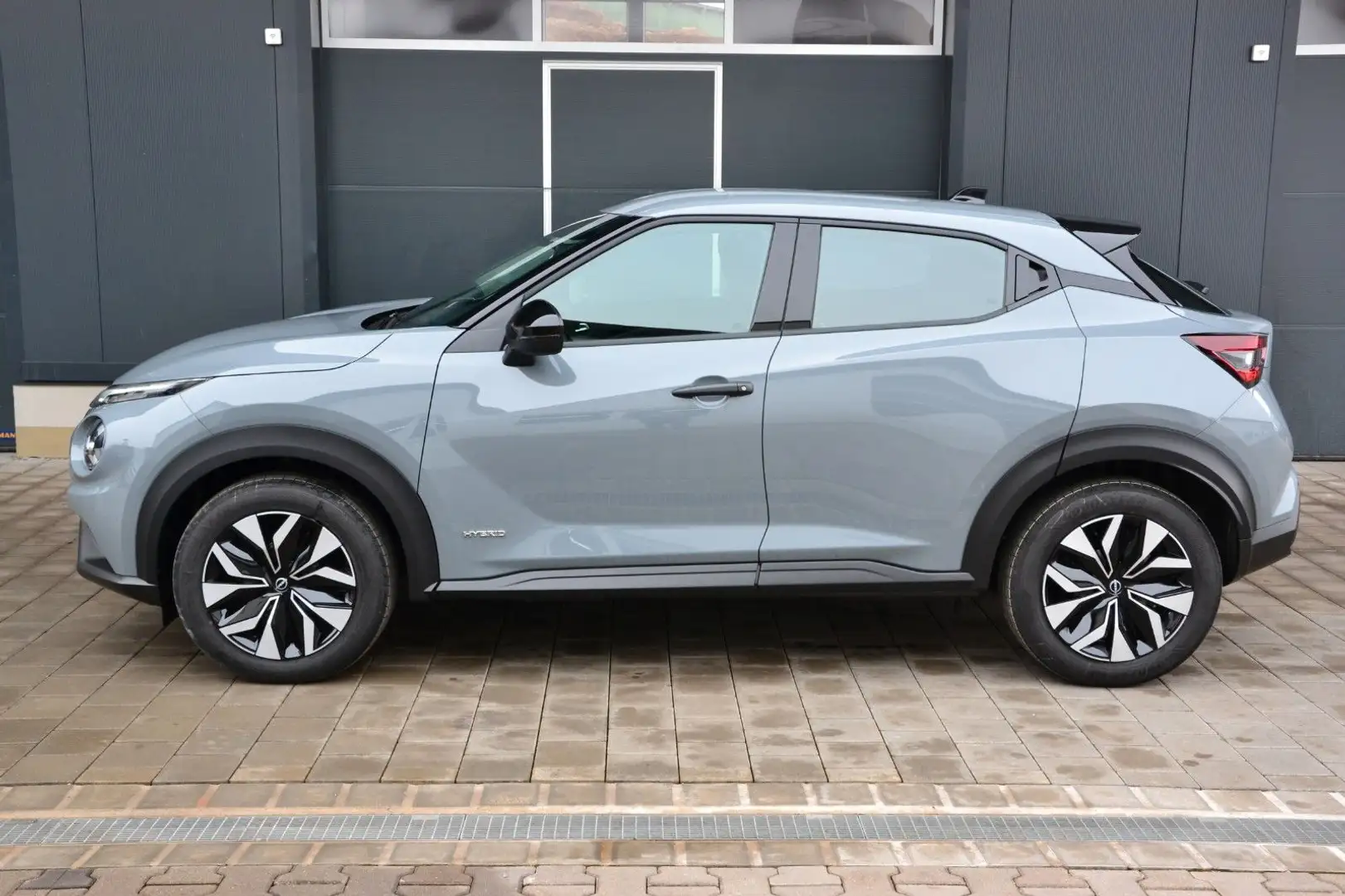 Nissan Juke JUKE 1.6 HYBRID ACENTA Grau - 2