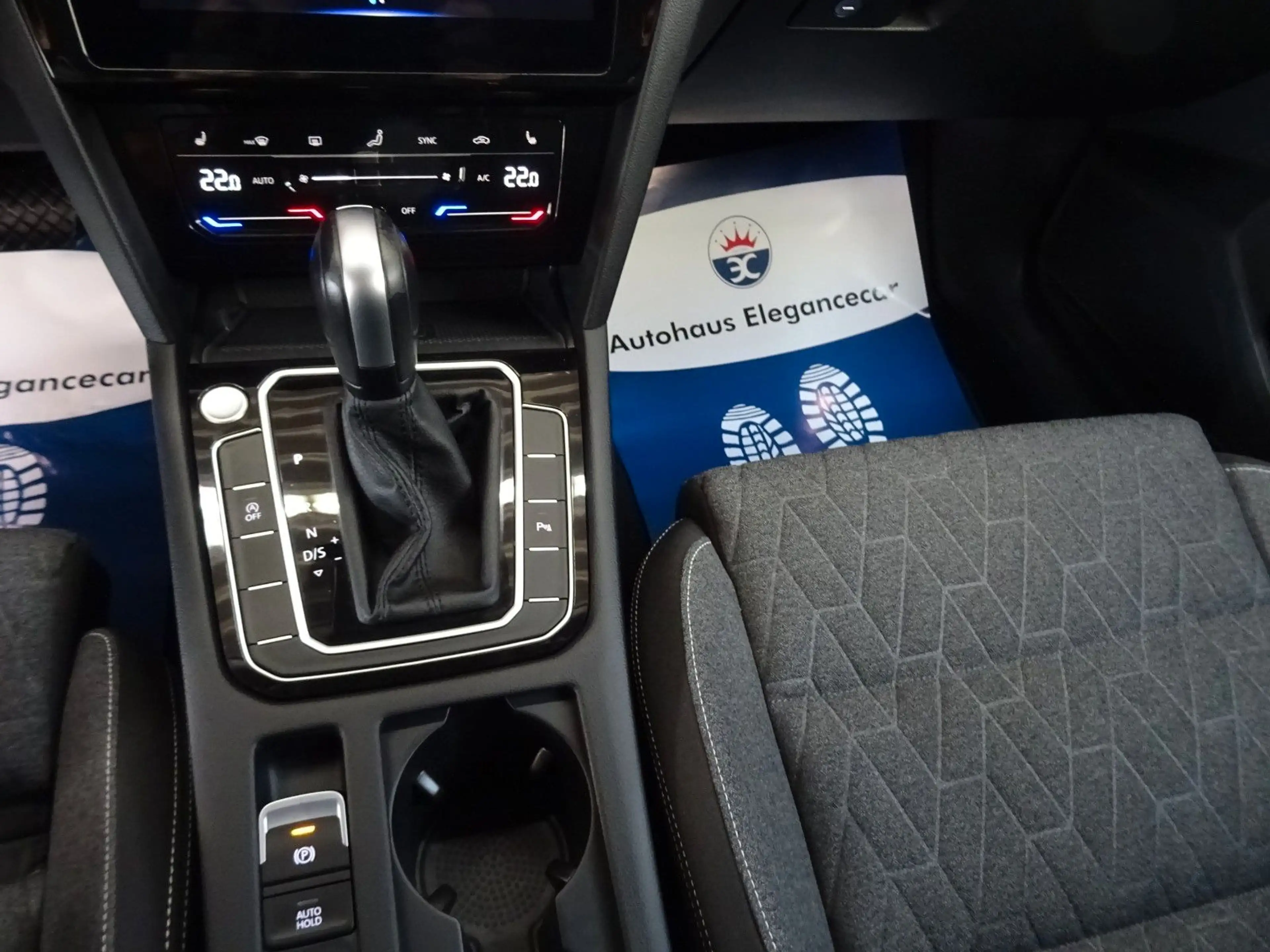 Volkswagen Passat Variant PASSAT 2.0 TDI CL.*DIGITAL*AHK*ACC*CAM*MASSAGE* — photo 12