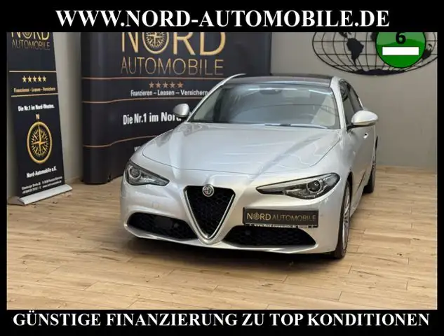 Alfa Romeo Giulia 2.2 JTDM LUSSO TI *PANO*LEDER*ACC*UPE:56*