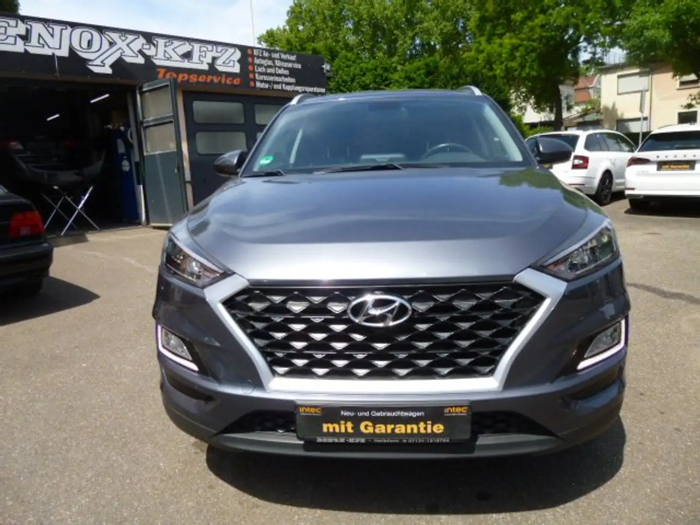 Hyundai TUCSON Trend 2WD Navi AHK Grau - 2