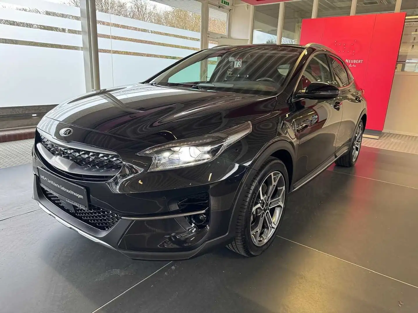 Kia XCeed 1.6 PHEV DCT6 PLAT STD Schwarz - 1