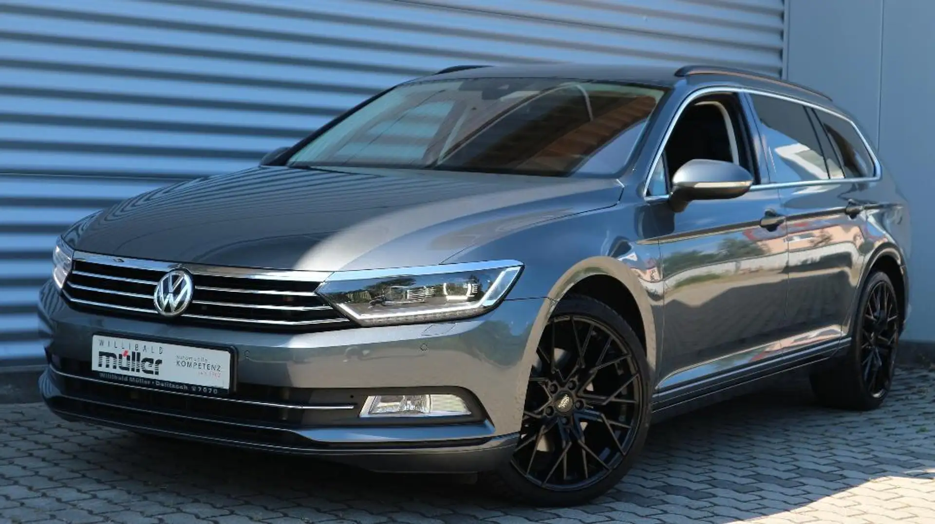 Volkswagen Passat Variant Comfortline Gris - 1