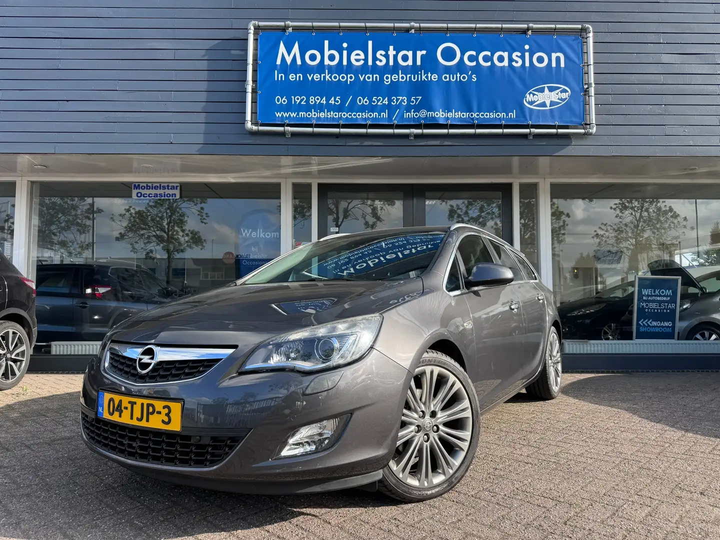 Opel Astra Sports Tourer 1.6 Turbo Cosmo / Automaat / Turbo / Grijs - 1