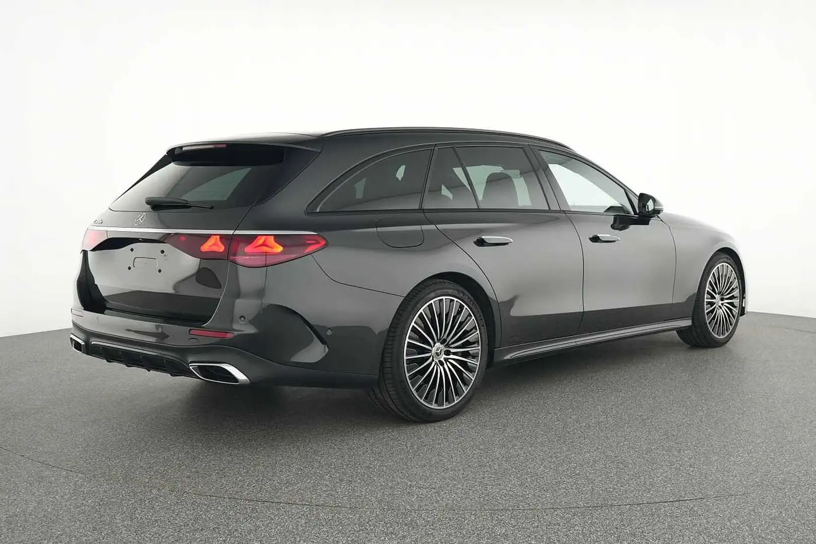 Mercedes-Benz E 300 e AMG Line Launch Edition Grau - 2