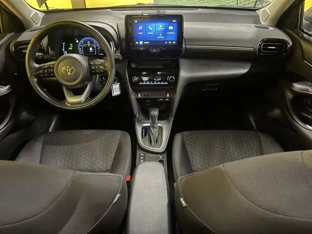 Toyota Yaris Cross view 9