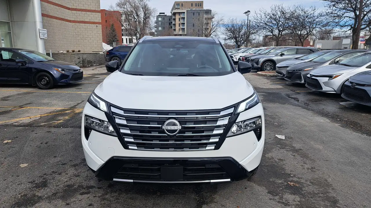 Nissan Rogue снимка Nissan Rogue