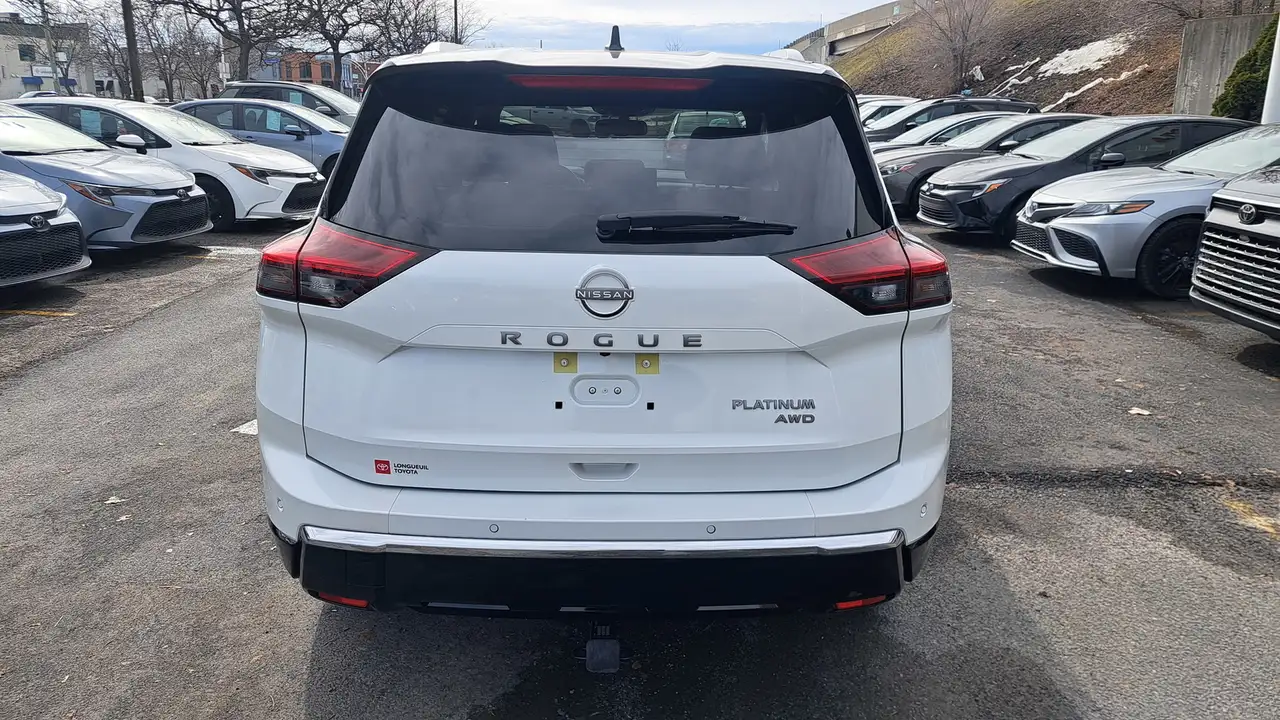 Nissan Rogue снимка Nissan Rogue