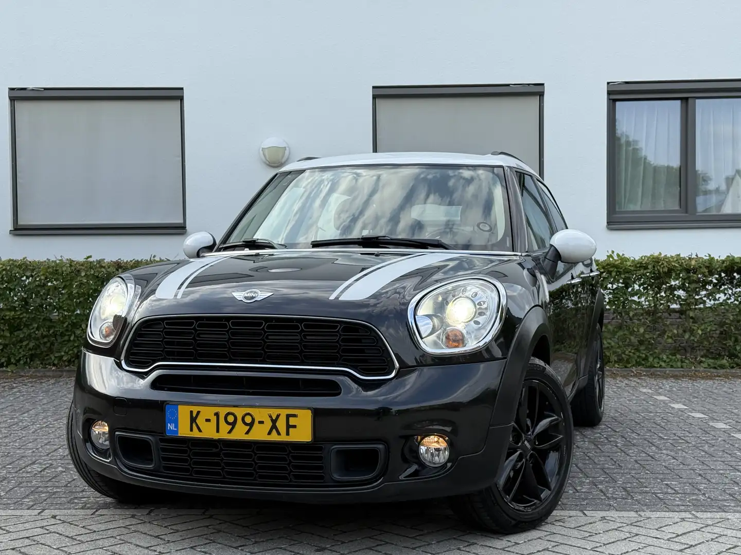 MINI Cooper 1.6 Cooper S ALL4 Chili Automaat Fekete - 2