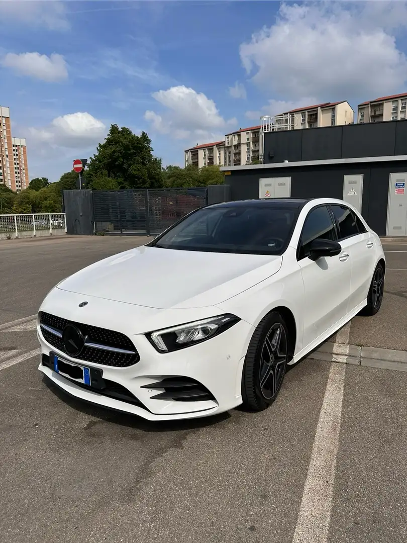 Mercedes-Benz A 220 Automatic Premium AMG - 1