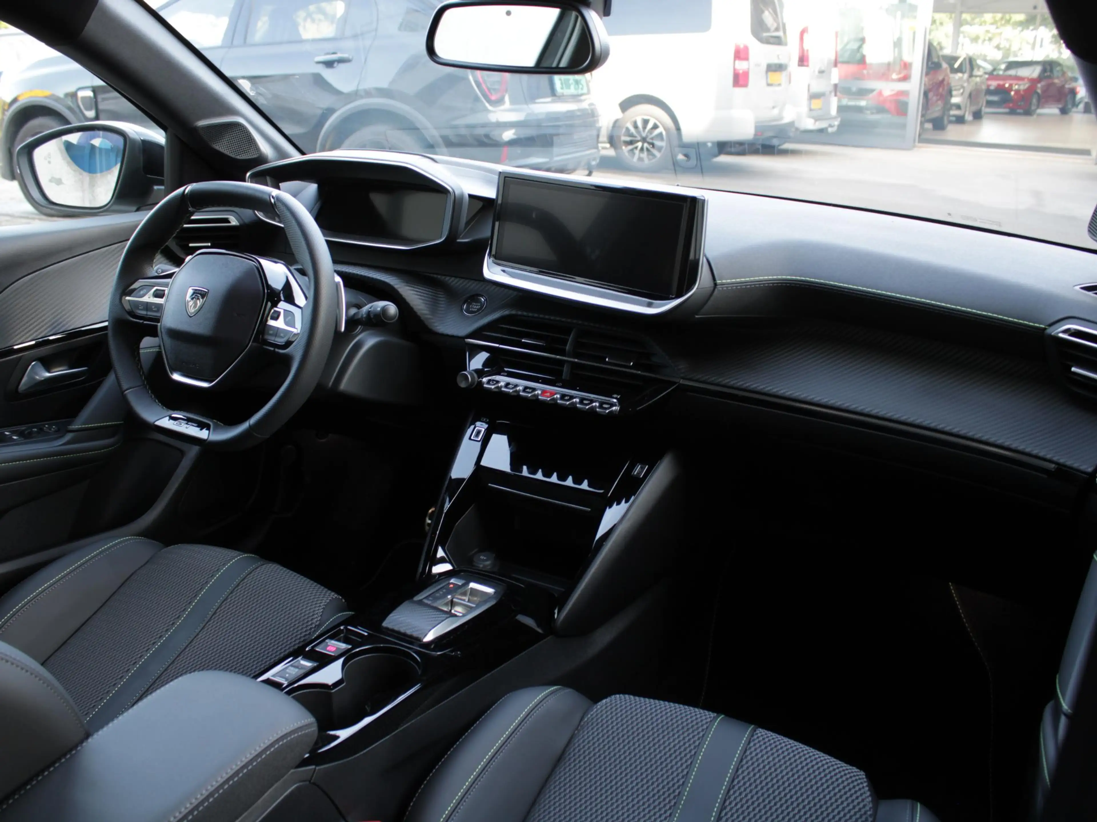 Peugeot 208 1.2 Hybrid 110 e-DCS6 GT | VISION PACK | ADAPTIEVE — photo 10
