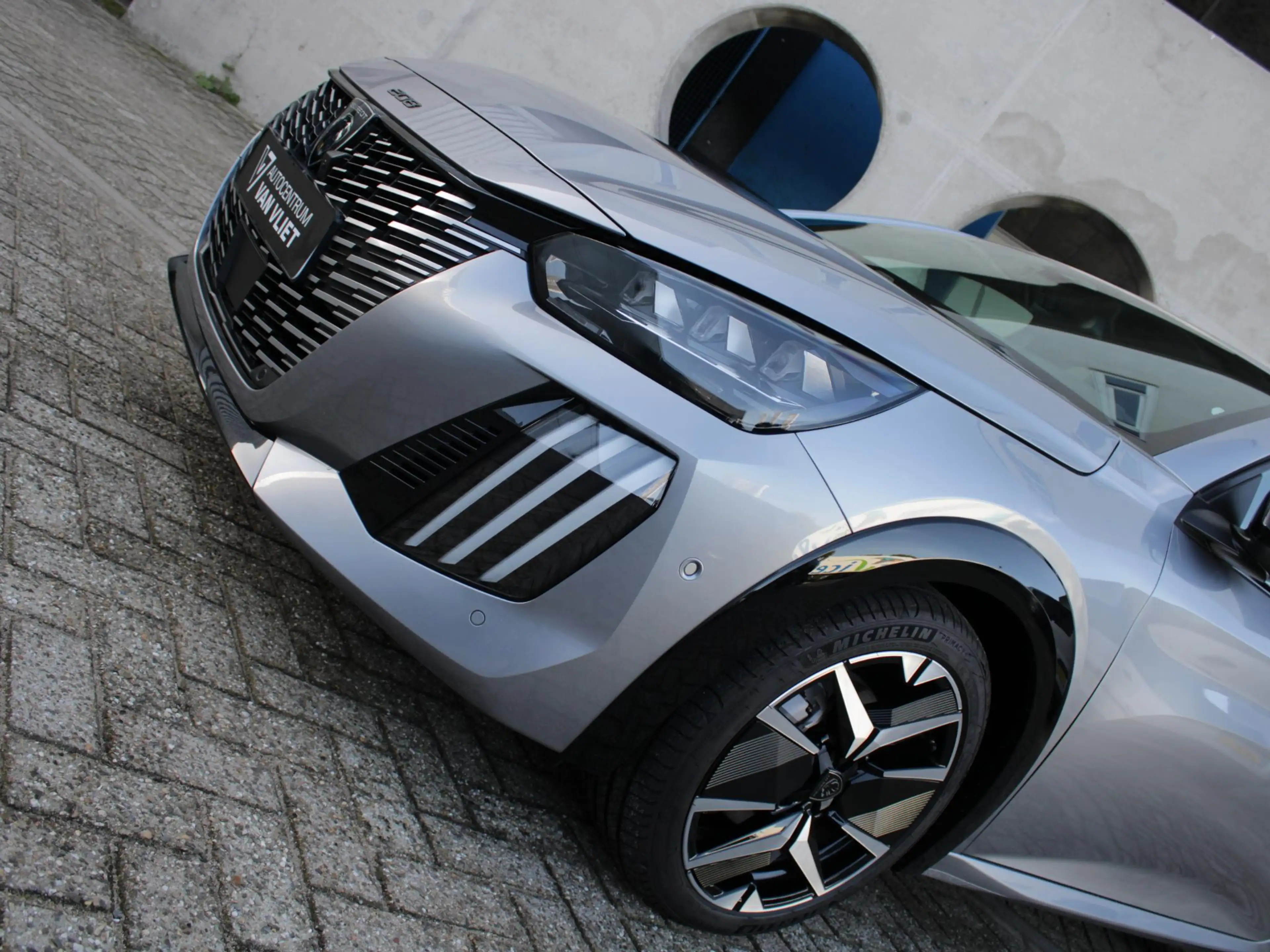 Peugeot 208 1.2 Hybrid 110 e-DCS6 GT | VISION PACK | ADAPTIEVE — photo 13