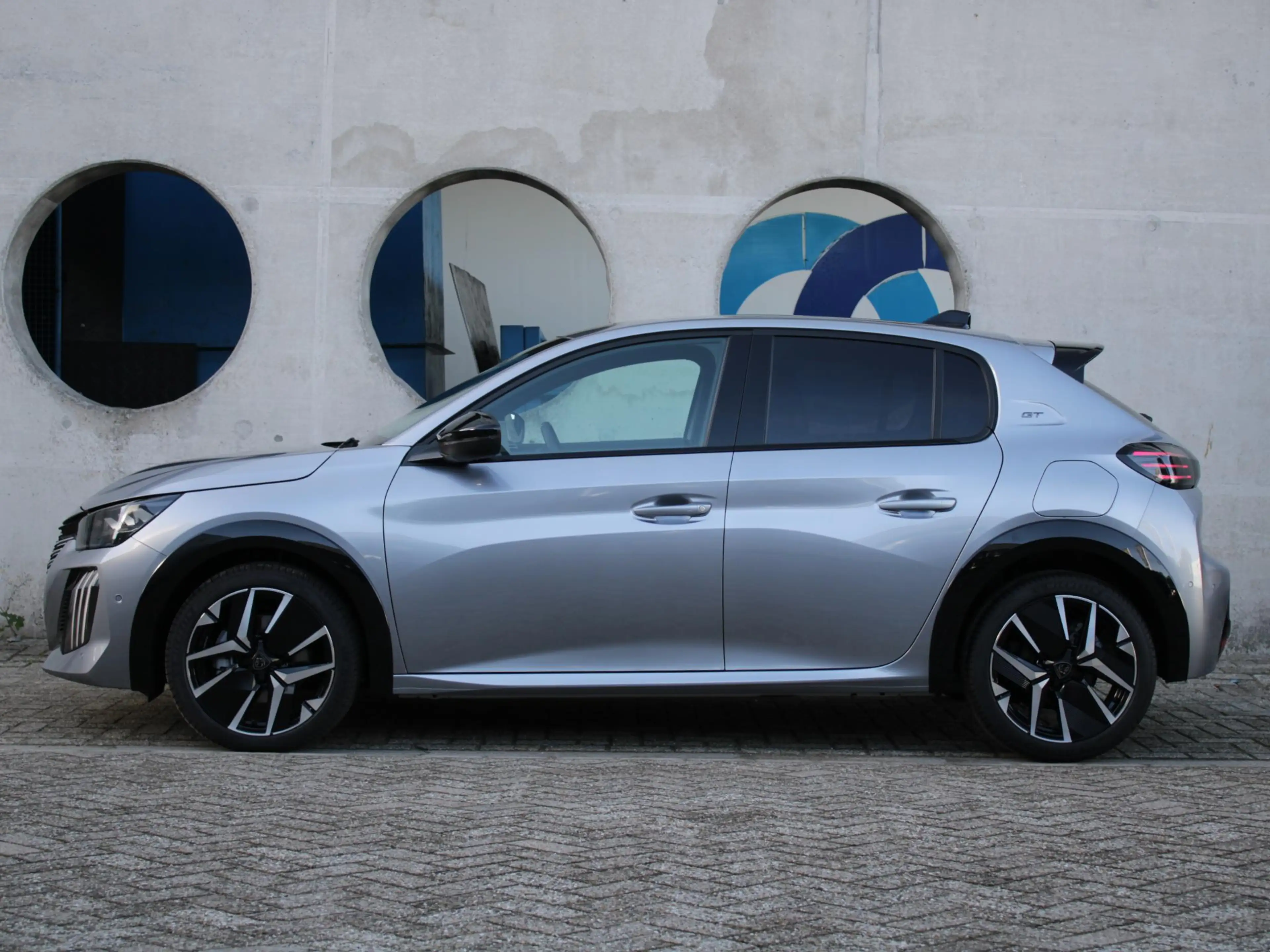 Peugeot 208 1.2 Hybrid 110 e-DCS6 GT | VISION PACK | ADAPTIEVE — photo 3
