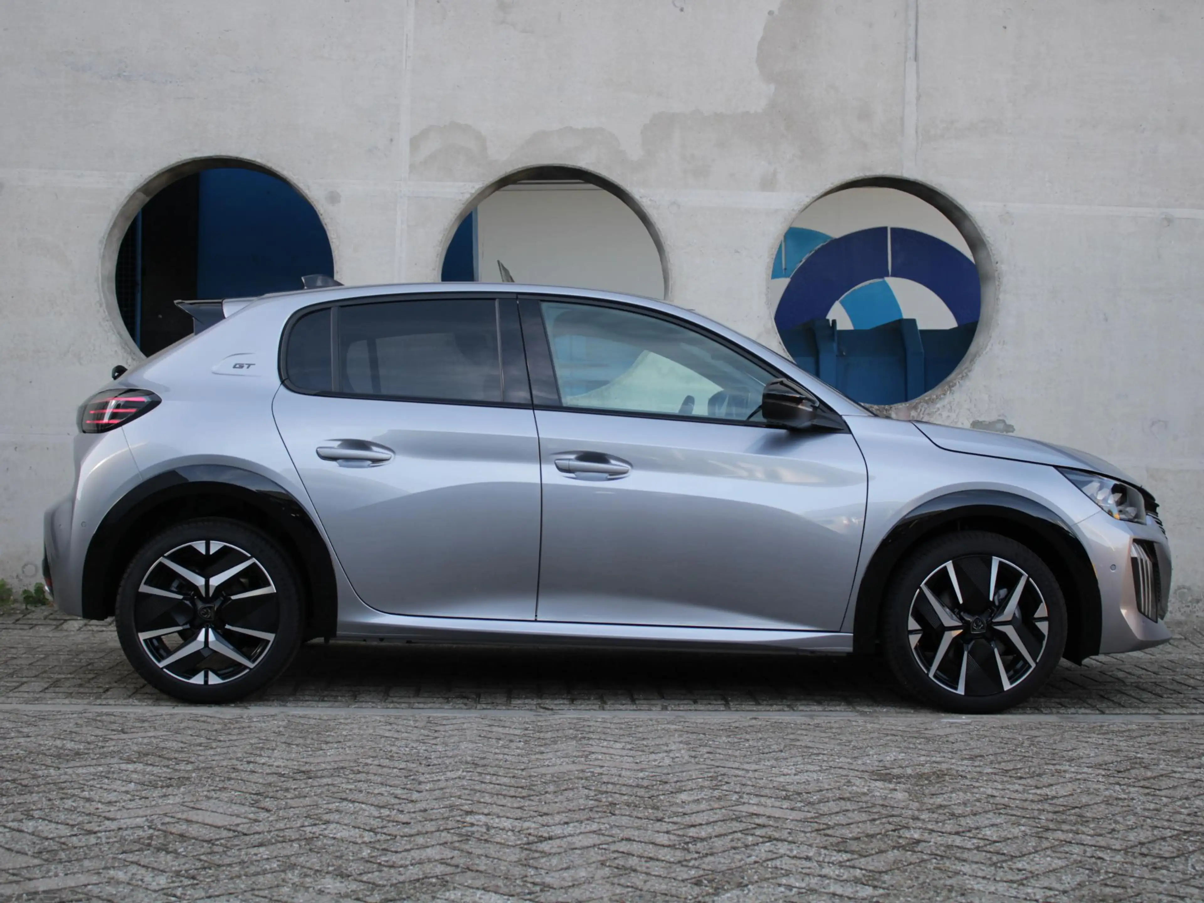 Peugeot 208 1.2 Hybrid 110 e-DCS6 GT | VISION PACK | ADAPTIEVE — photo 9
