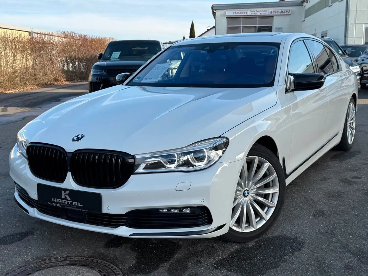 BMW 750 i xDrive *NAVI*Pano.*ACC*Massage* Білий - 1