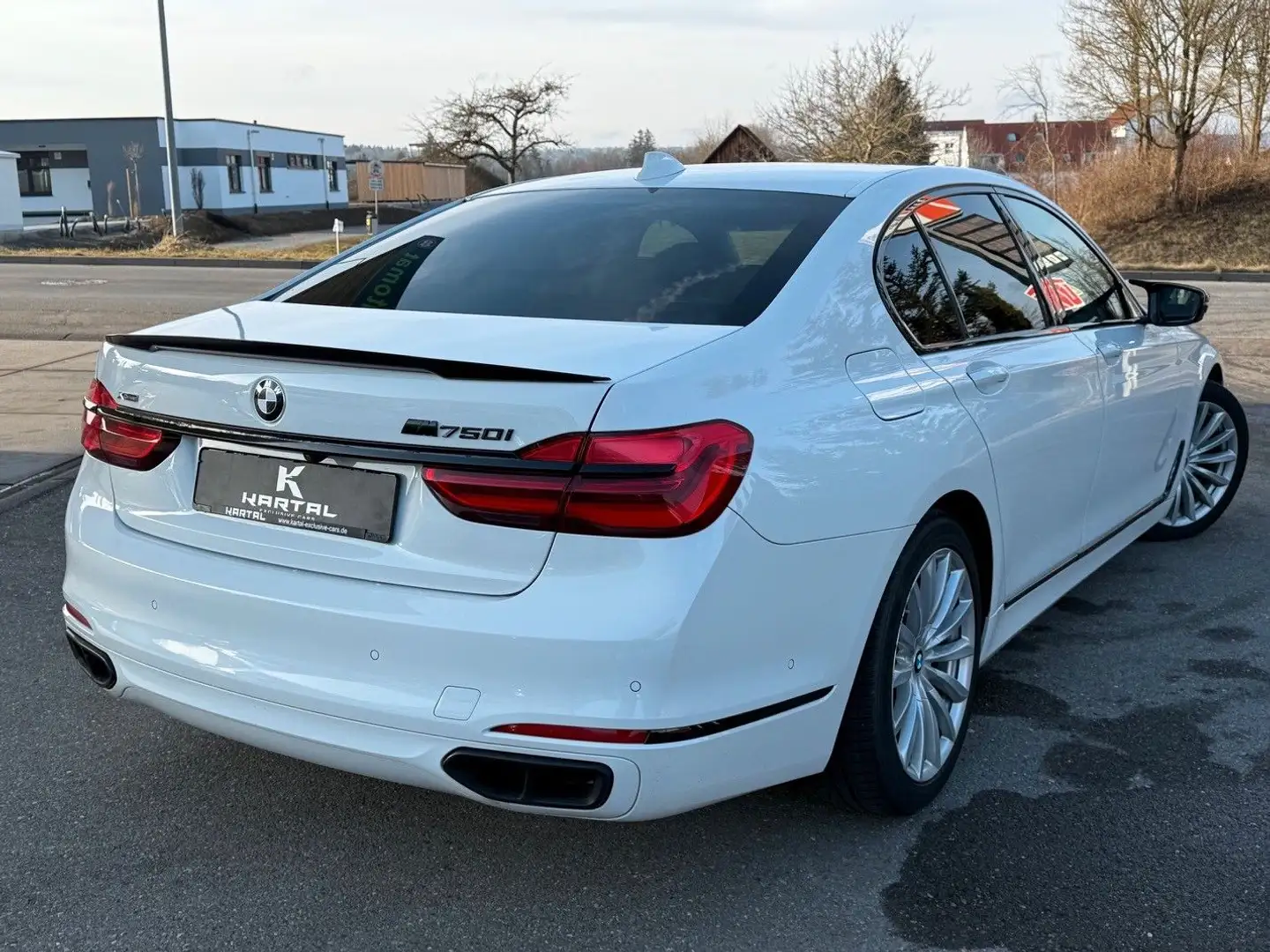 BMW 750 i xDrive *NAVI*Pano.*ACC*Massage* Білий - 2