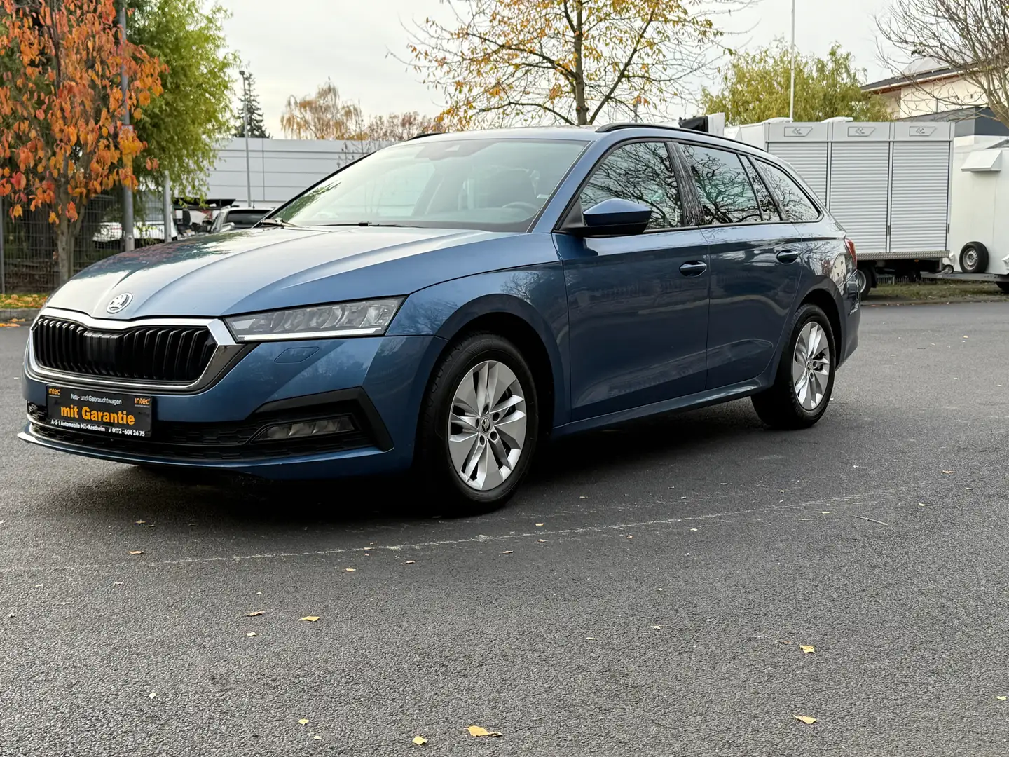 Skoda Octavia Ambition Blau - 1